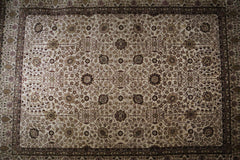 Sanukh Rug, Ivory Rug, Hand Knotted Oriental Rug
