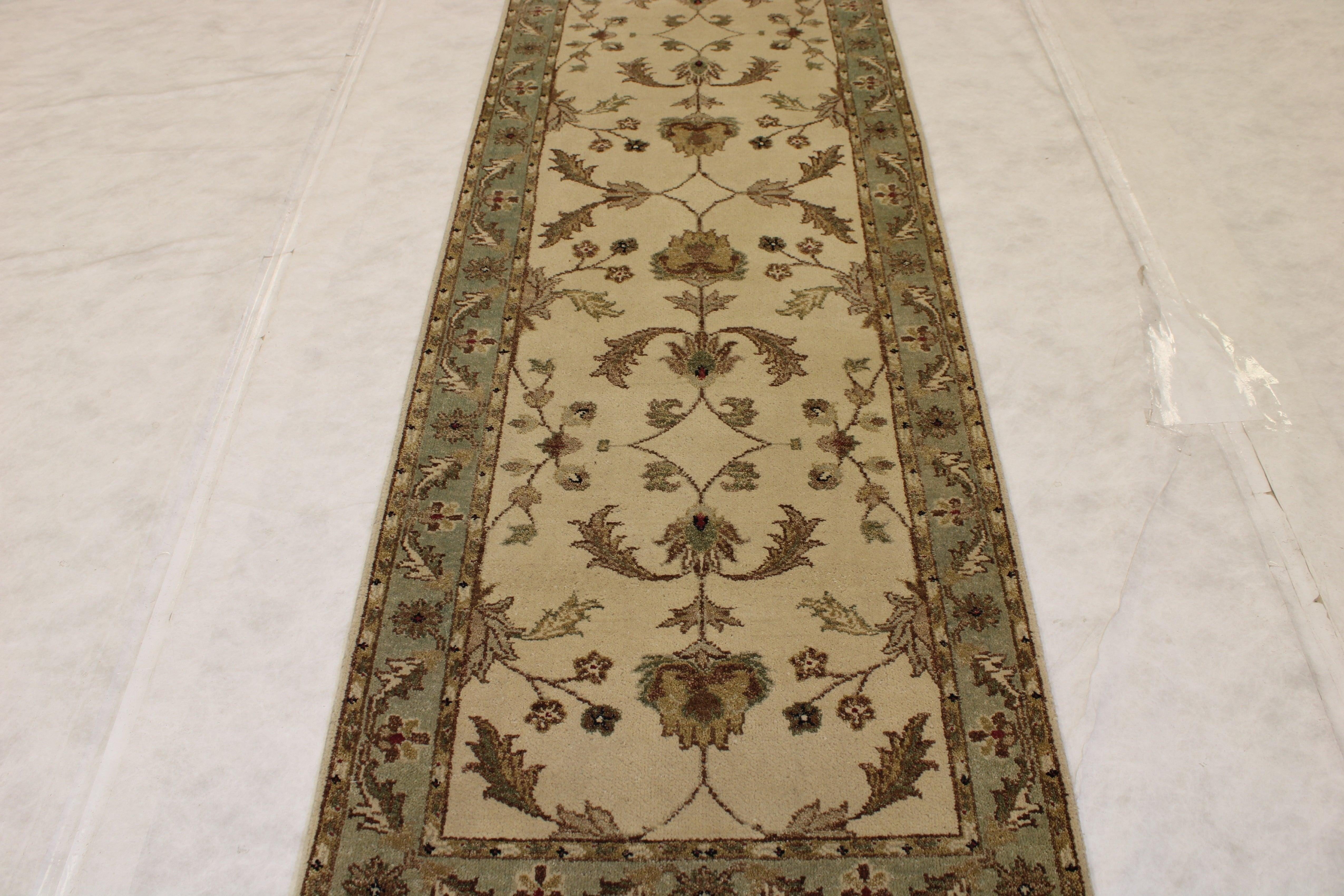 2'7" x 8'0" High Twist Hand Knotted Runner