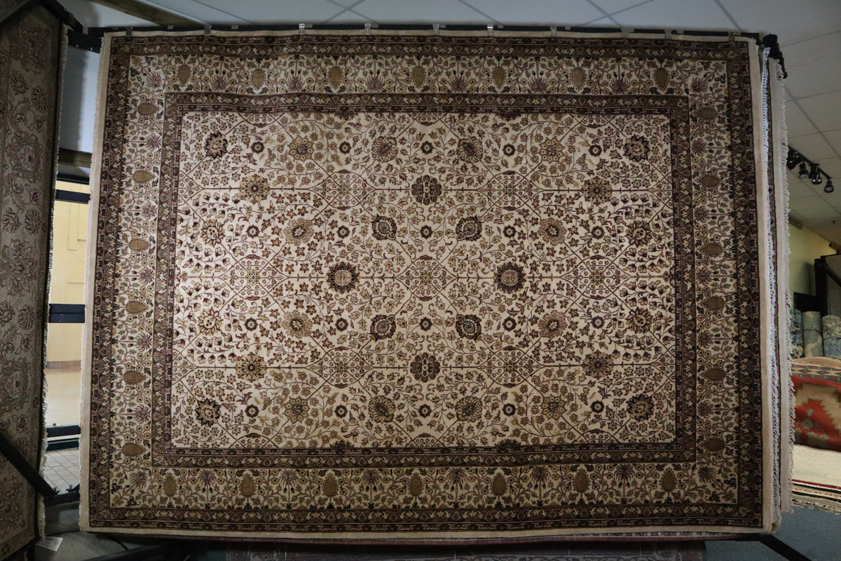 Sanukh Rug, Ivory Rug, Hand Knotted Oriental Rug