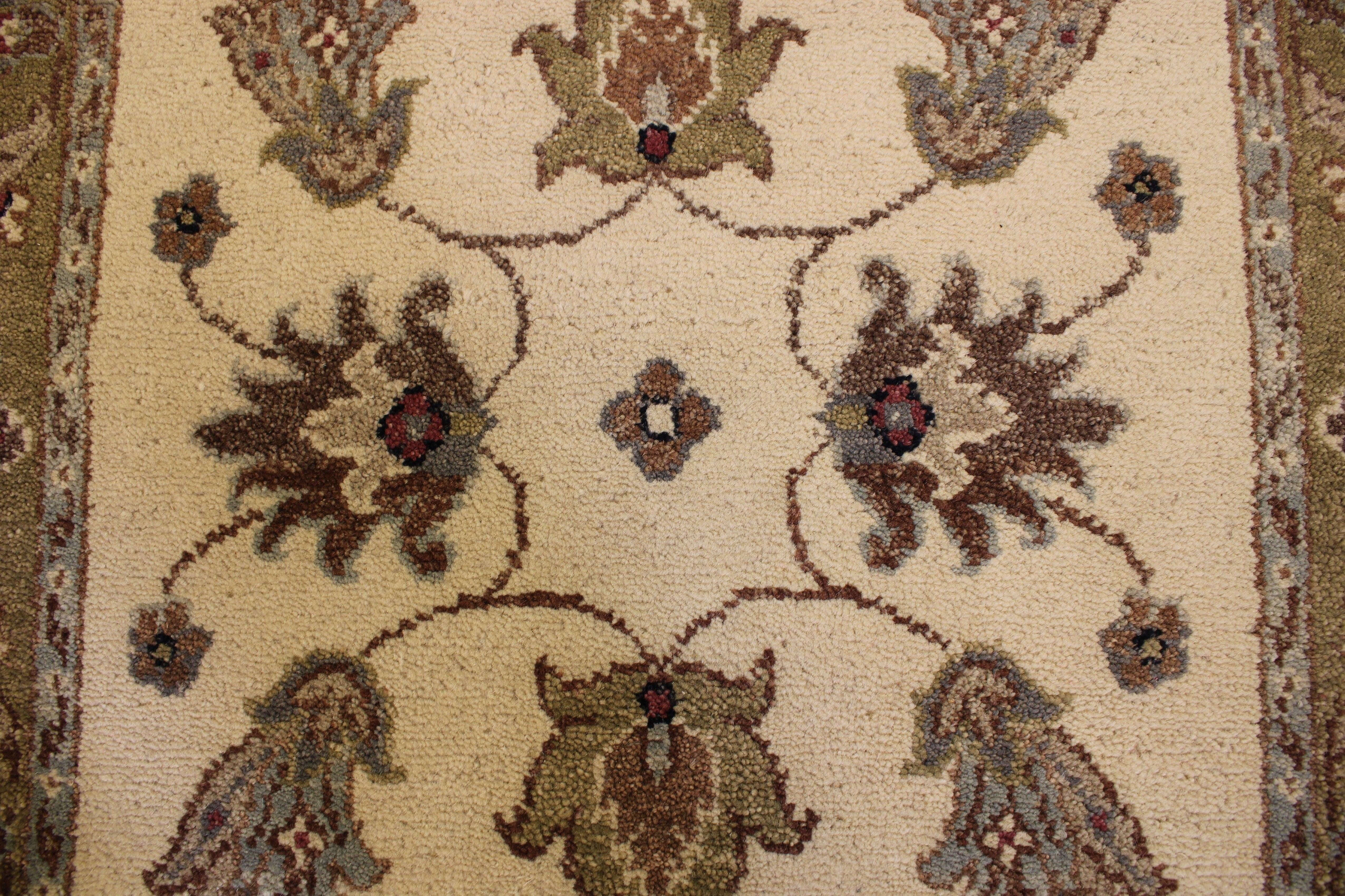 2'6" x 8'1" High Twist Hand Knotted Runner