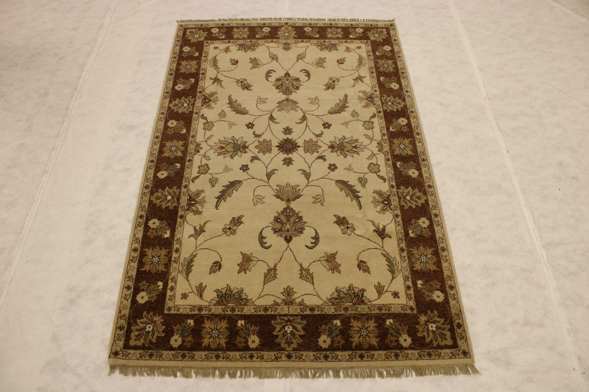 what size rug for dining room